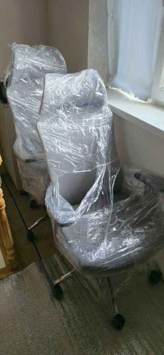 Кресло. Стеллаж,Стол сотилади