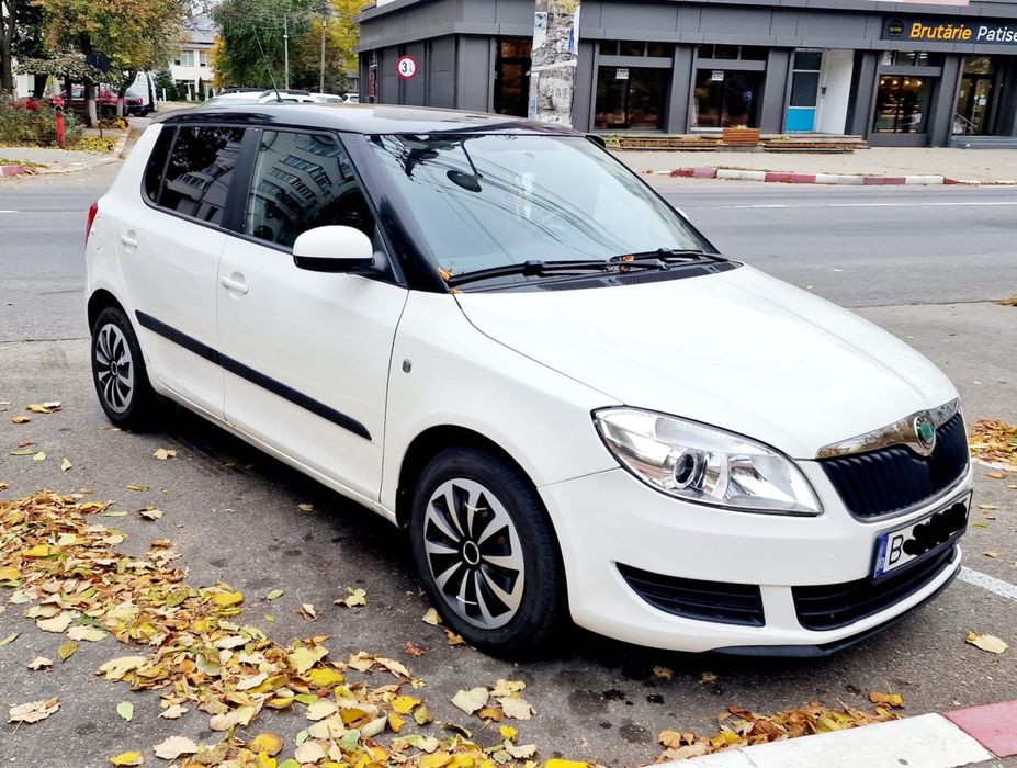 Vand skoda fabia din 2011 monte carlo motor 1.6 TDI de 90 cai- euro 5