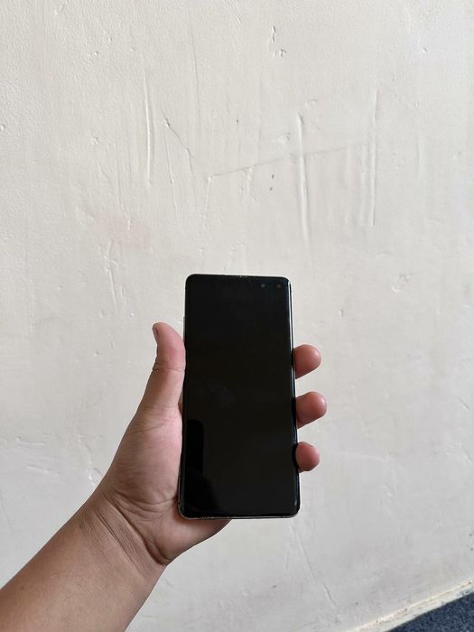 Samsung s10 5g 8/256 обмен бор