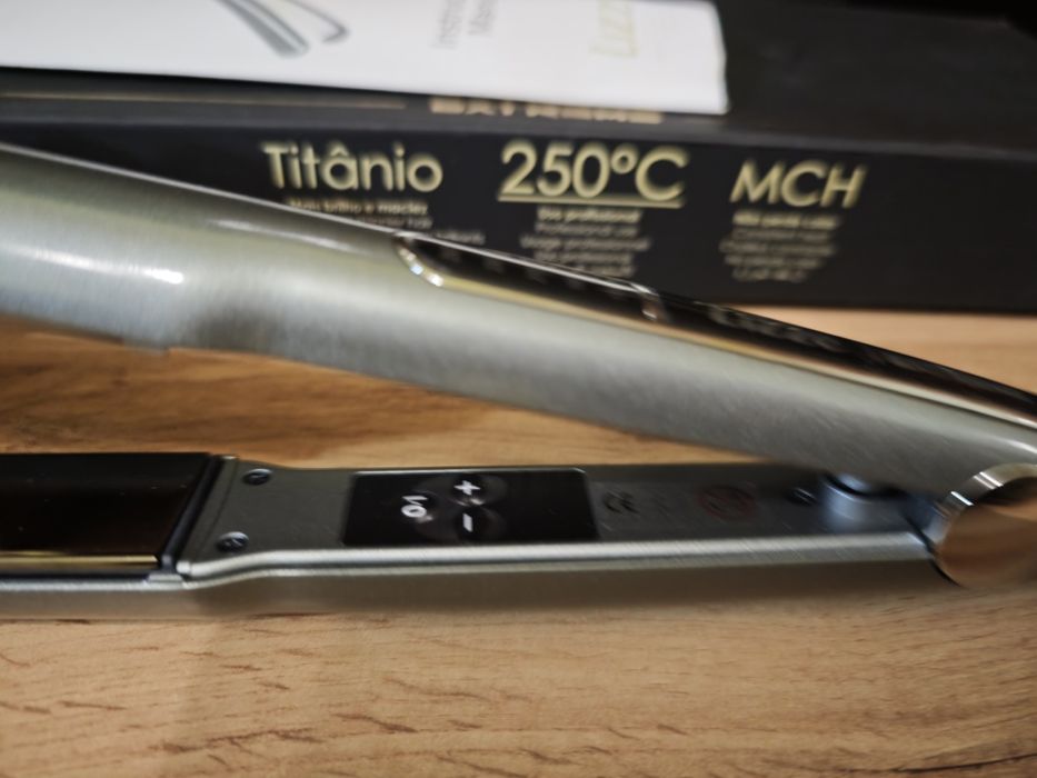 Професионална преса за коса Lizze Extreme, чисто нова