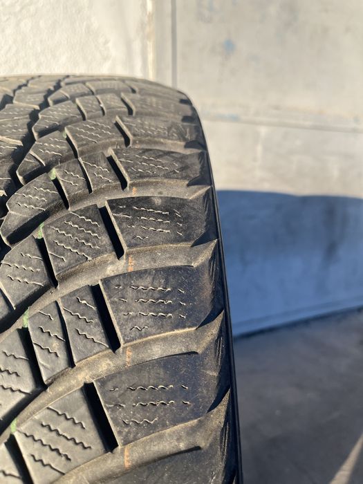 4 бр. зимни гуми 225/50/17 Kumho 6,5-7 mm DOT 2117