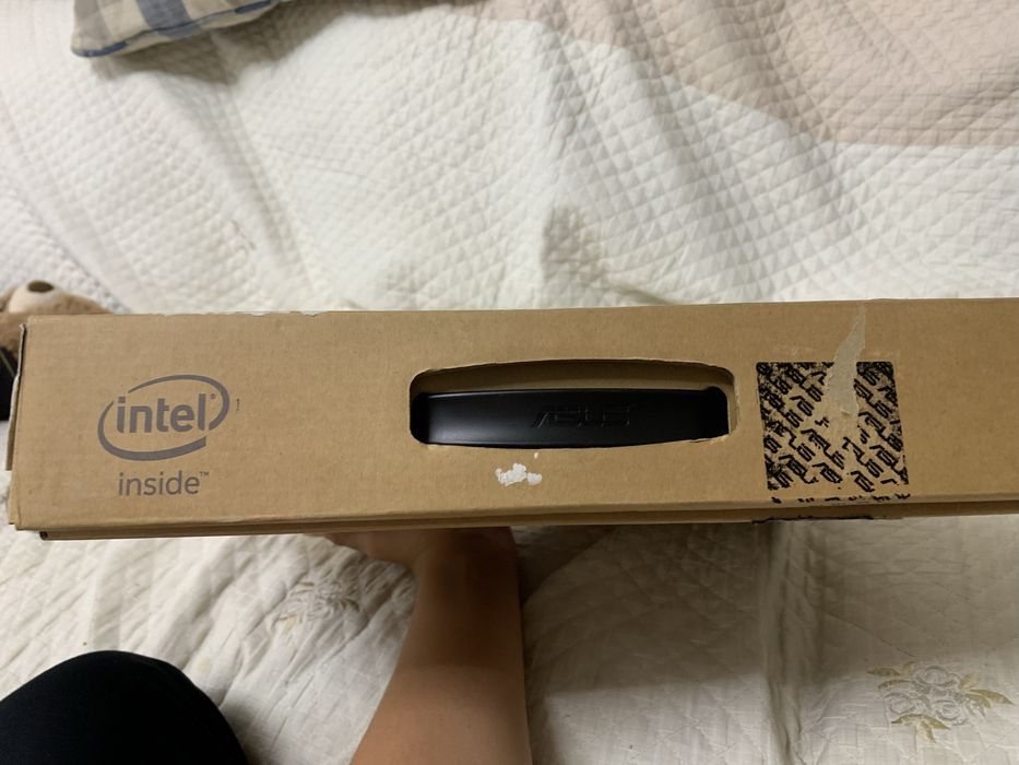 Продаю ноутбук ASUS C300S