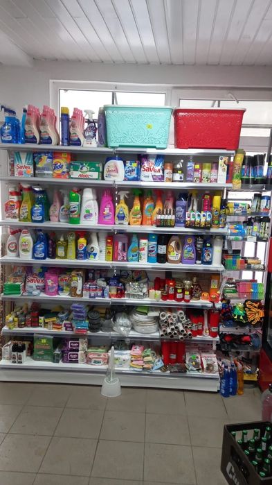 Fabrica de rafturi noi magazin supermarket