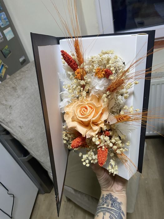 Aranjamente in cutie carte