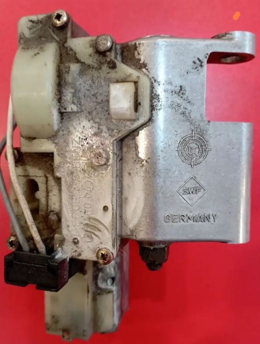 Электромоторчик руля Mercedes 124