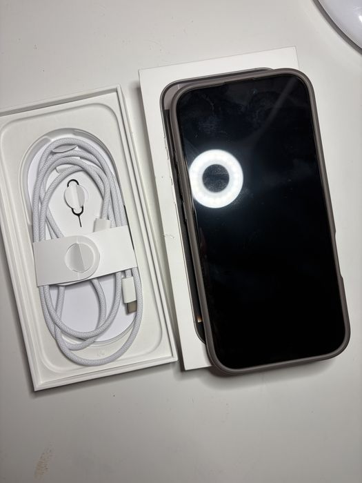 Iphone 16 pro natural