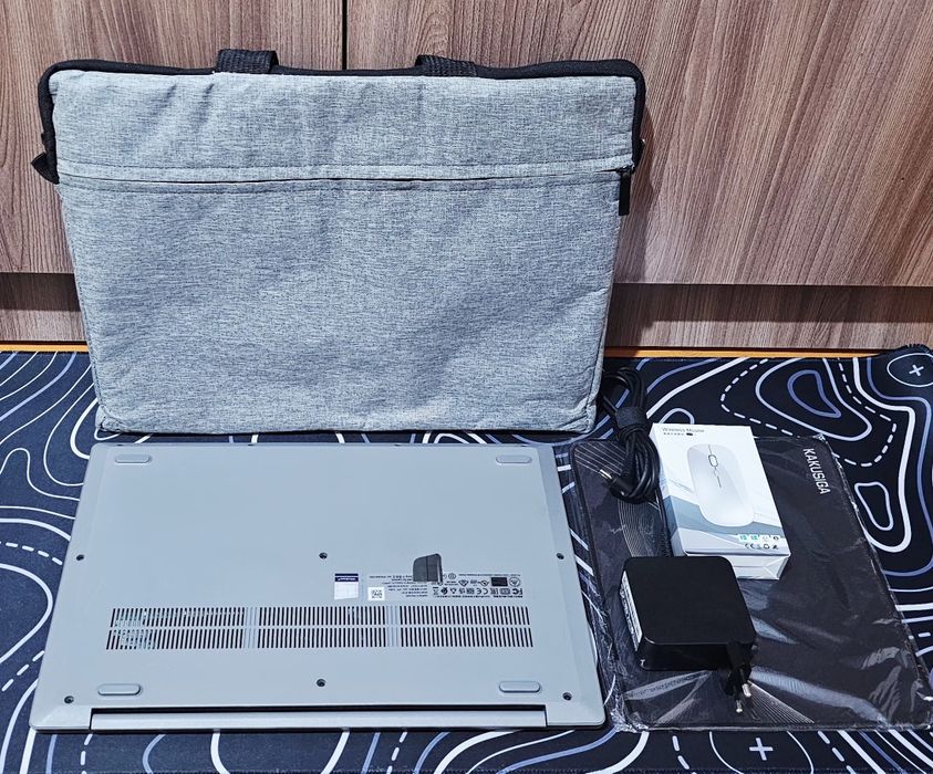 Lenovo IDIAPAD 15 silver Ультрабук!