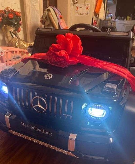 НАЛИЧЕН Детски акумулаторен джип Mercedes G63 6x6 двуместен модел 2025