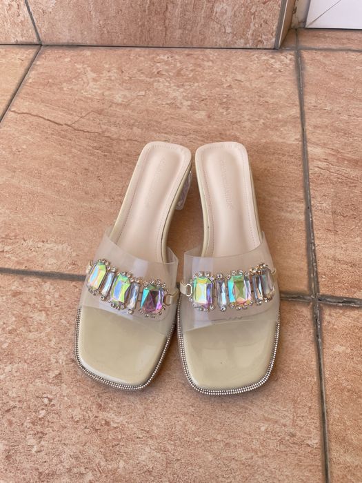 Аёллар оёк кийми