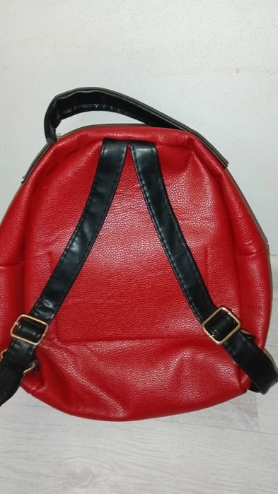 Дамски чанти,,Тип Раница,,