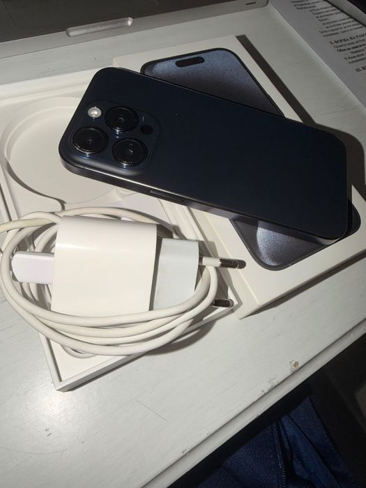 Iphone 15 pro 256gb blue