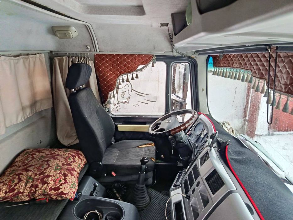 Samosval SHACMAN Sotiladi