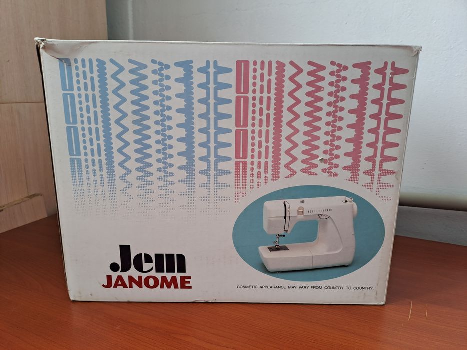 Швейная машинка Janome JEM