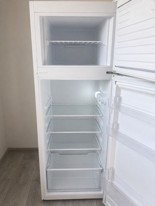 Frigider Vortex compact cu doua usi