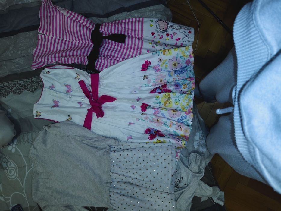 Красиви рокли и комплект