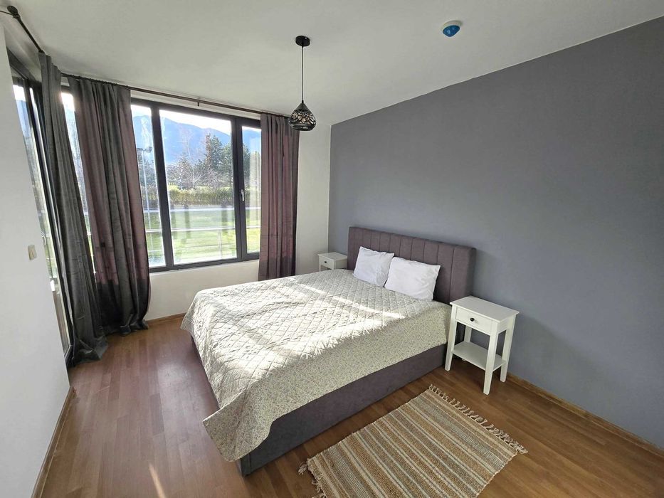 Тристаен апартамент с ново обзавеждане в Cornelia Delux