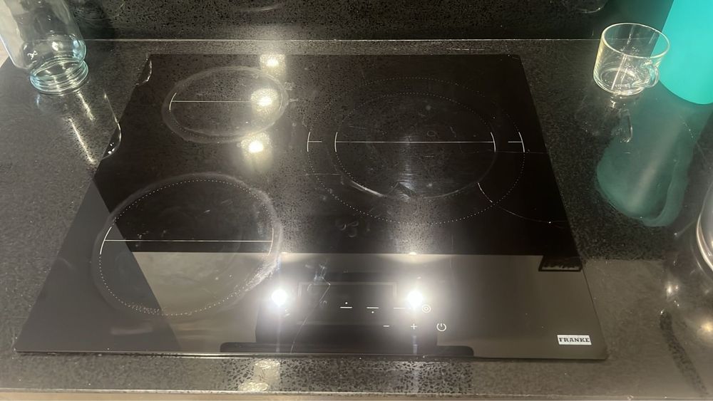 Варочная поверхность Franke, стекло повреждено