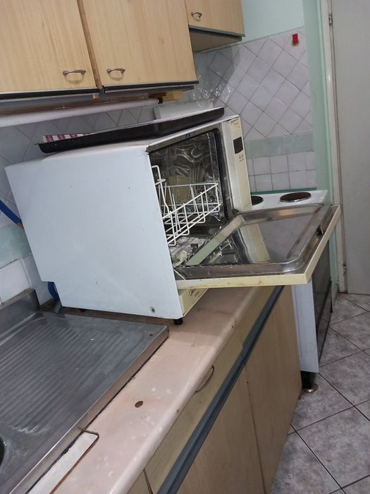 Малка съдомиалня