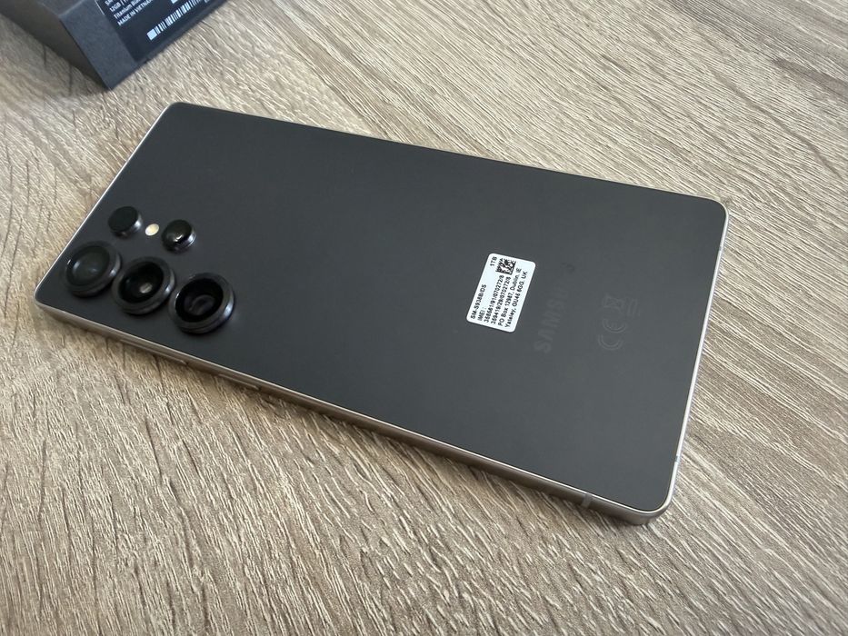Samsung Galaxy S25 Ultra 1TB Titanium Black - НОВ с гаранция