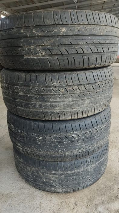 Шины, в отличном состоянии.