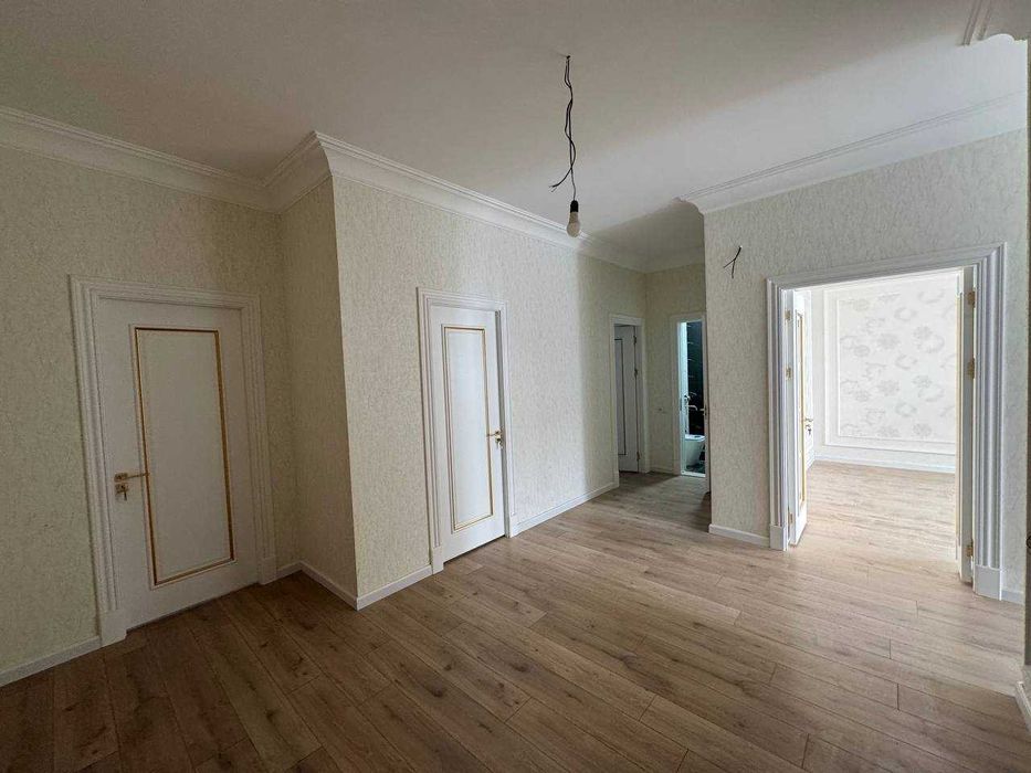 Сергели ,Хонобод, махалля Кенгмакон . 1.8 sotihda 4 xonali uy sotaman