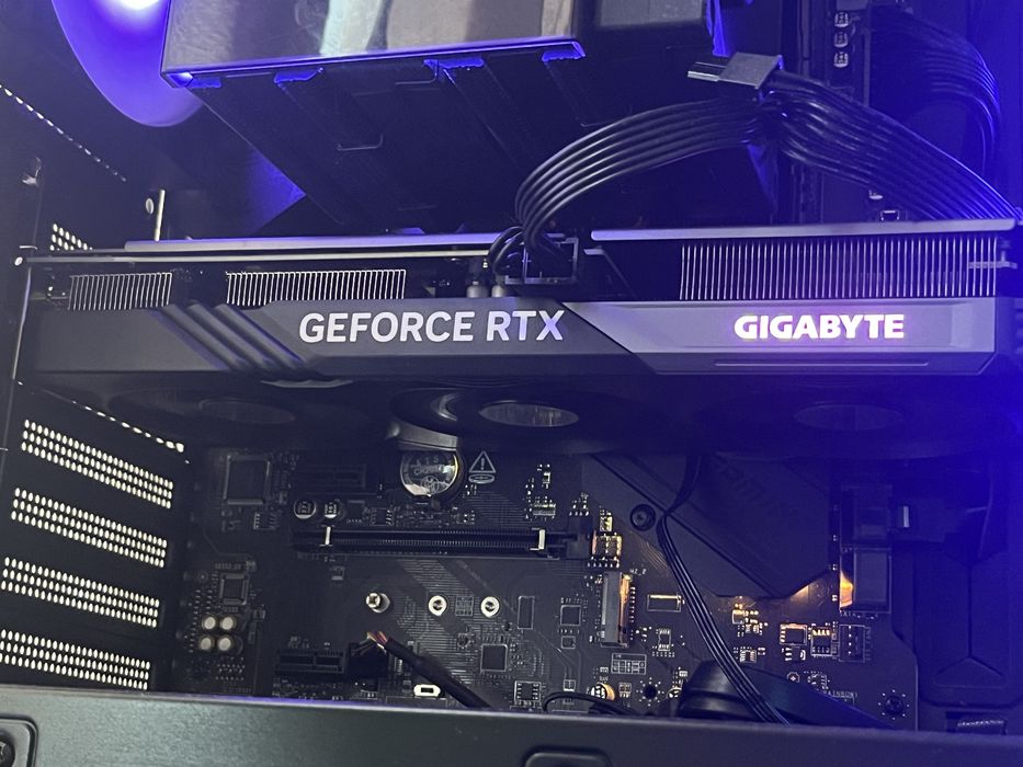 Продам видеокарту 4060