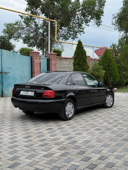 Ауди А4  1995 автомат