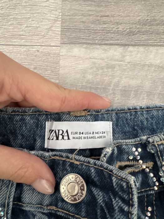 дънки с камъни