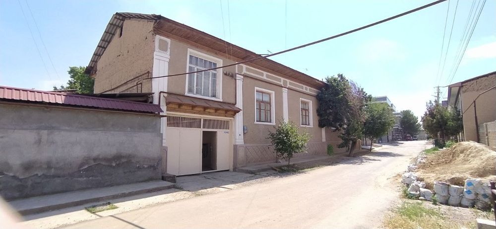 Uy sotiladi 10 sotix 8 ta xona