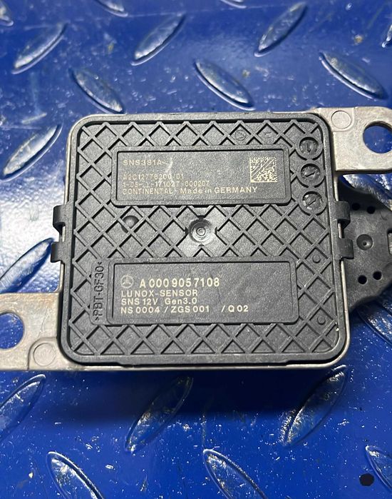 Senzor Noxe Mercedes Benz A0009057108
