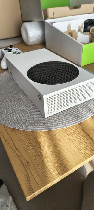 Xbox Series S / 1 controllere