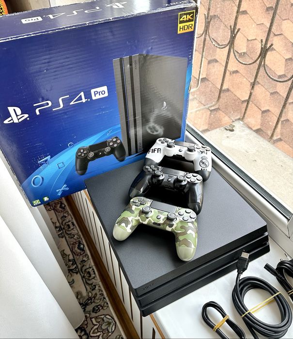PlayStation 4 Pro 4K +15Игры