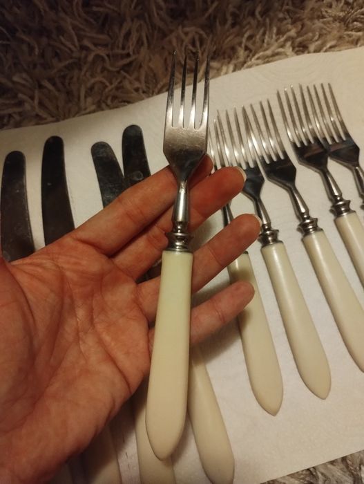 Set tacamuri 6 cutite + 6 furculite