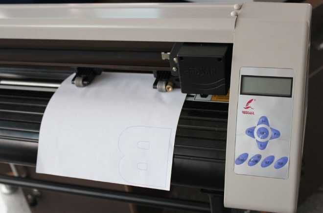 Plotter taiere Redsail RS720C 72 cm + WinPCSIGN utilizat foarte putin