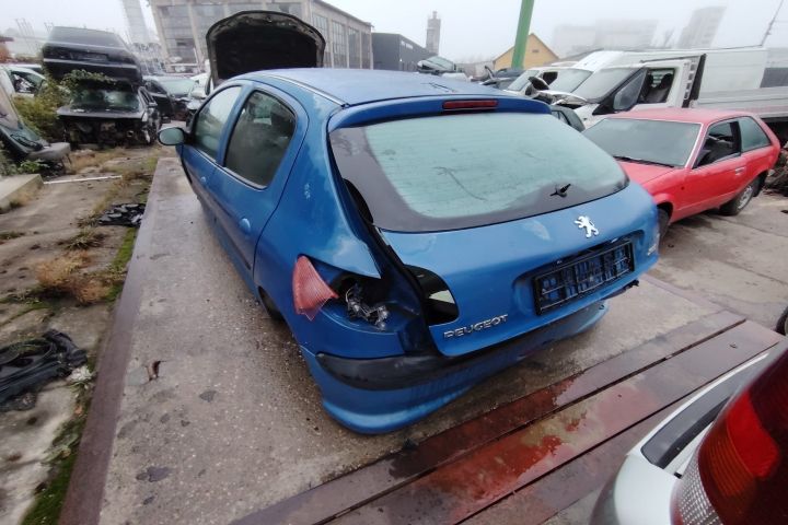 Bara spate Peugeot 206 2003 1.1 MT (60 hp)