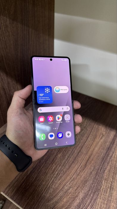 Samsung Z Flip 7 / 256gb