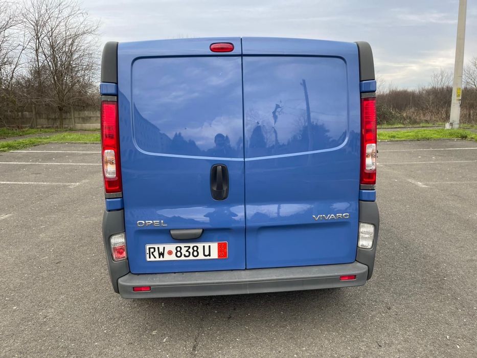 Opel Vivaro  3 locuri