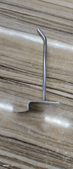 Продам крючкий витринный