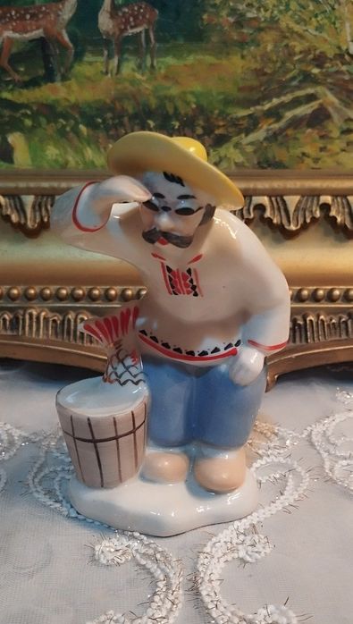 Статуэтки разные Советские