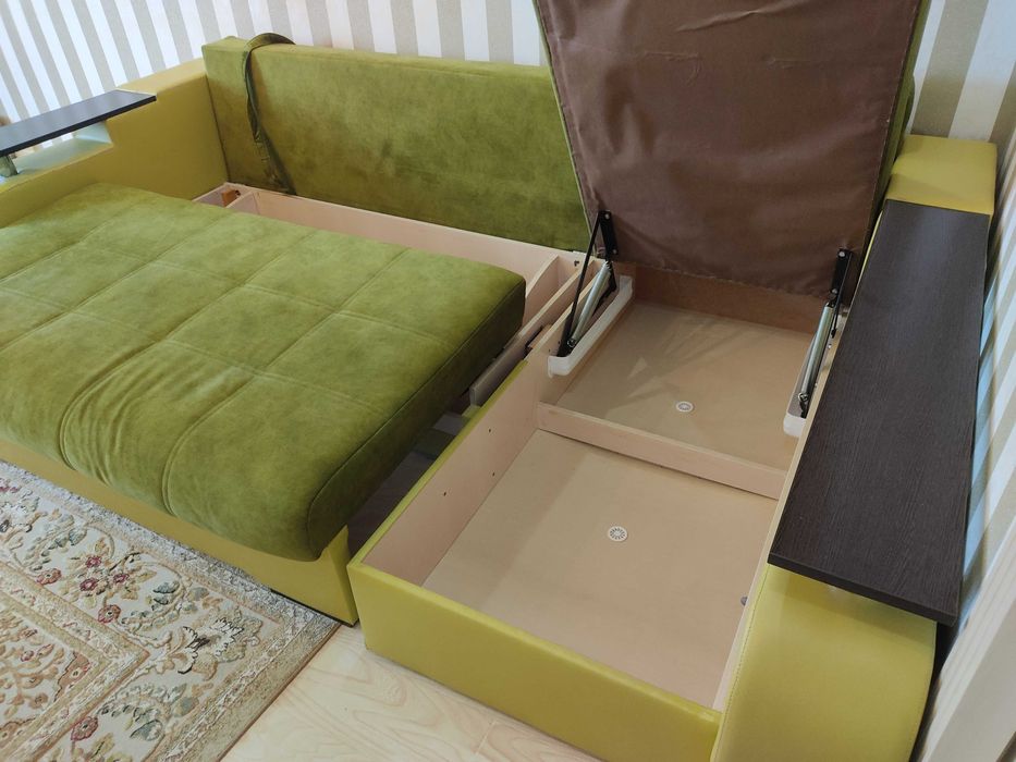 Продаётся угловой диван.