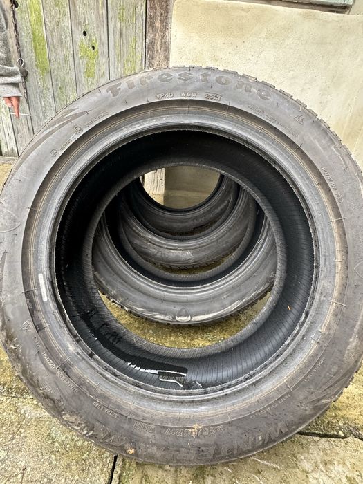 Firestone winterhawk 4 225/50/17 Зимни гуми