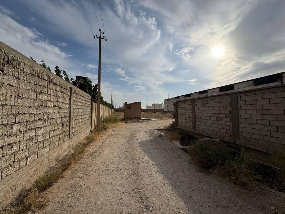 Ishlab chiqarish sexi va omborxona binosi