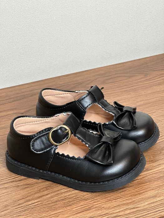 Срочно! Туфли для девочки 23 размер