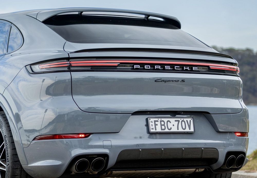 Set lampi spate Porsche Cayenne 9YA 9Y0 Lampa spate centrala Porsche semnal dinamic