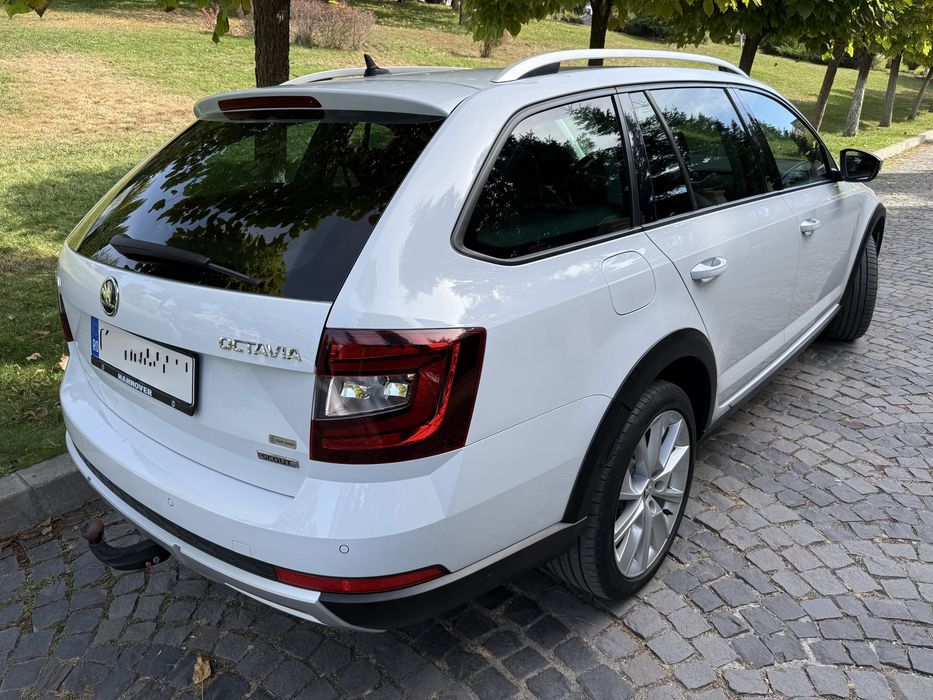 Skoda Octavia III SCOUT 2019 Full 4x4 cu Diferential blocabil electronic (EDL/EDS) Virtual Cockpit Panoramic Stare EXCELENTĂ