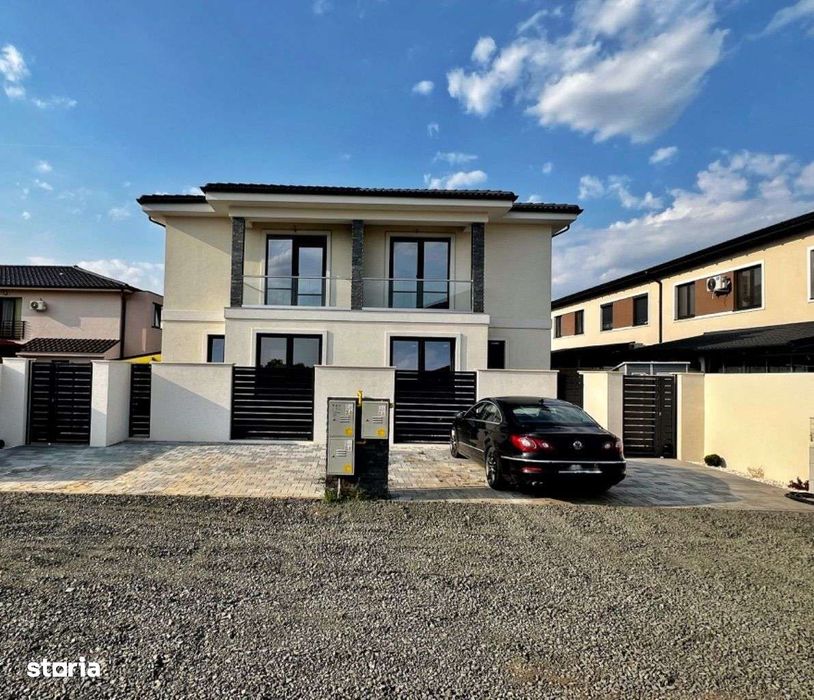 1/2 Duplex 124 mp utili + 330 curte. Dormitor parter,Bucatarie închisă