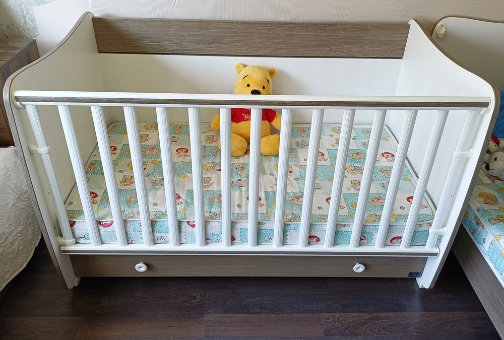 Детско легло/кошарка/бюро