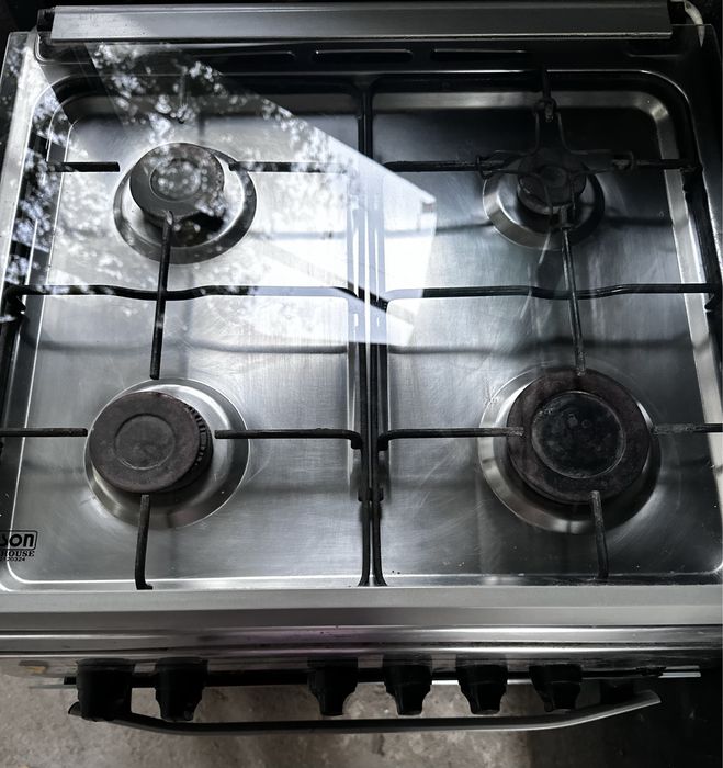 Срочно продаётся газовая плита “ROISON”