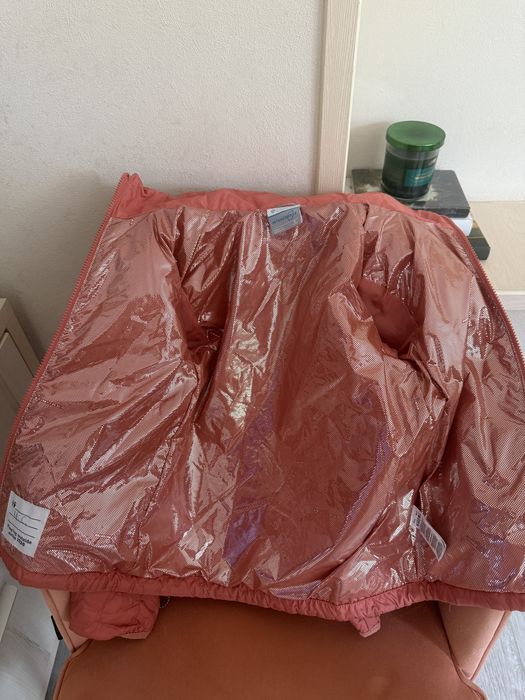 Продам 2 куртку columbia для девочки