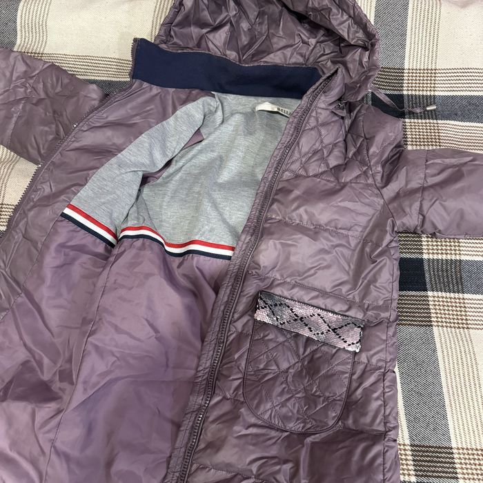 Продам куртку на девочку